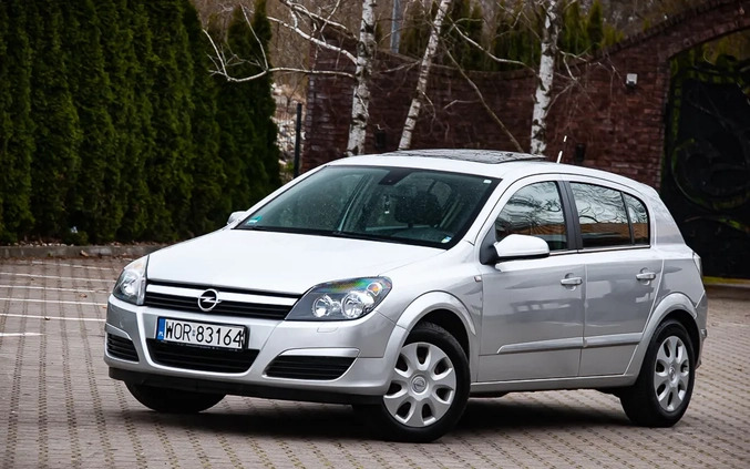 Opel Astra cena 12600 przebieg: 260000, rok produkcji 2005 z Złocieniec małe 497
